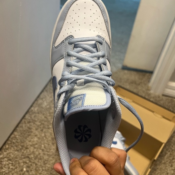 Nike Dunks - Picture 2 of 4